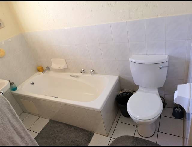 3 BEDROOM FLAT TO LET IN VANDERBIJLPARK SW 5